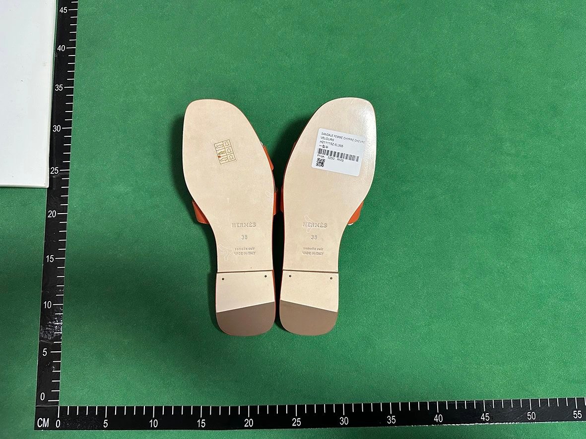 Hermes slippers( 39 + styles)