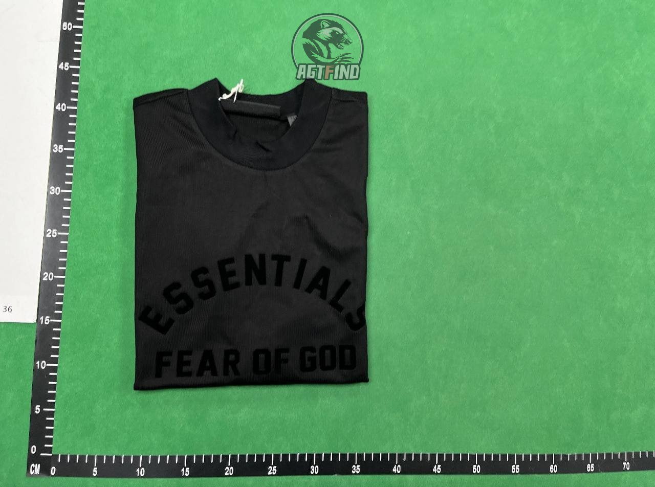 ESSENTIALS T-shirt