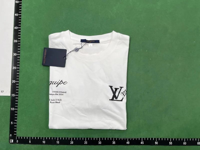 Lv T-Shirt