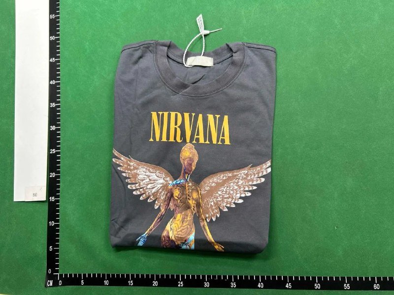 Nirvana T-shirt TEE  ( 22 + styles)