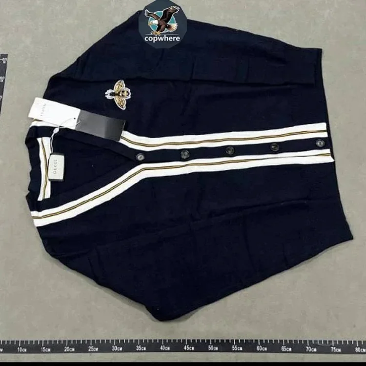 Gucci sweater   (40 CP)