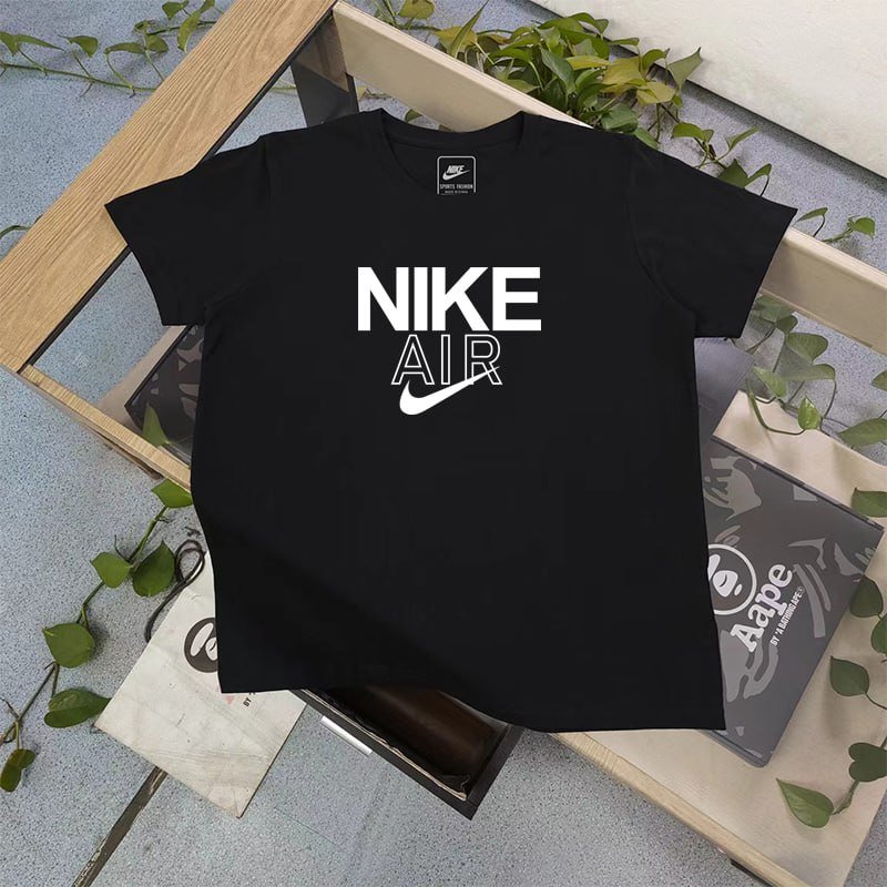 NIKE T-shirt