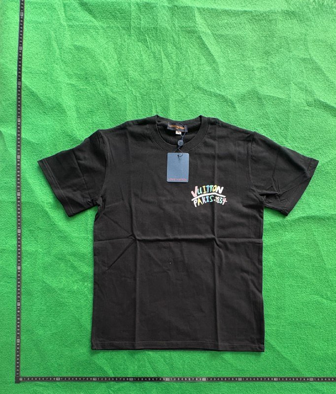 LV T-shirt/Short-sleeved