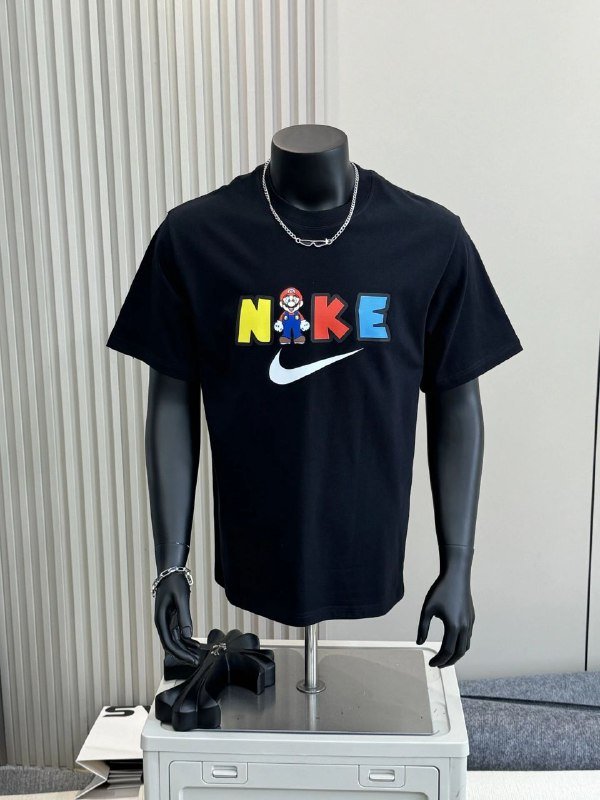 Nike T-shirt
