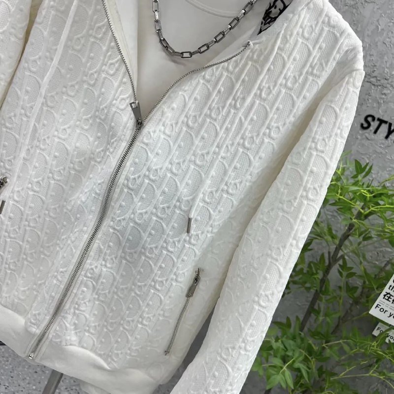 Burberry   Moncler  prada  dior  THE NORTH FACE    Jackets