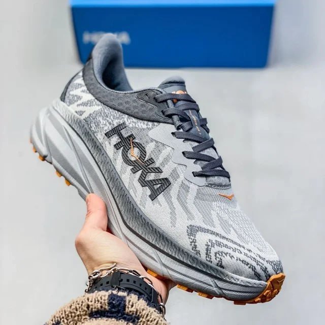 HOKA sneaker