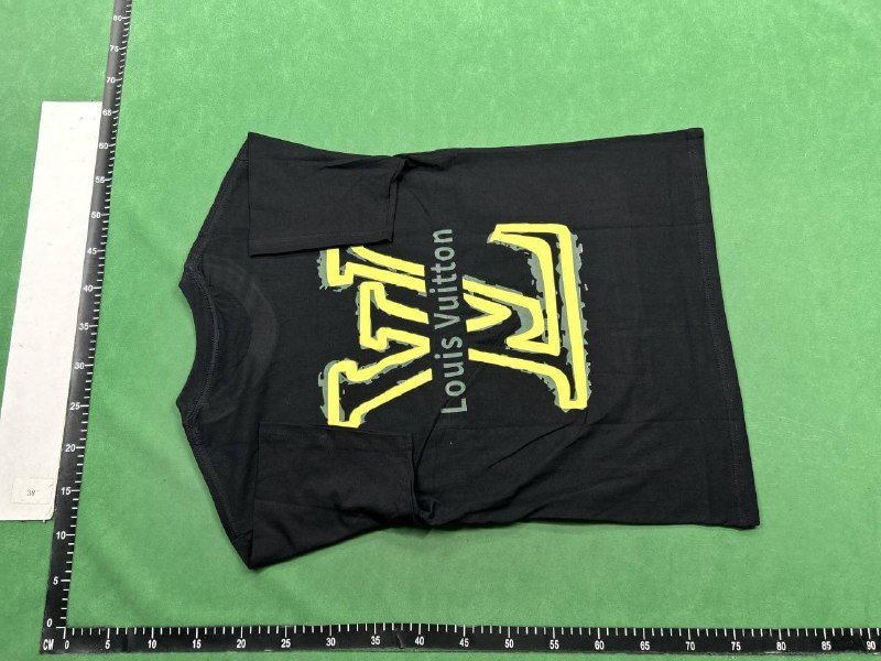 Louis Vuitton/Dior T-Shirt