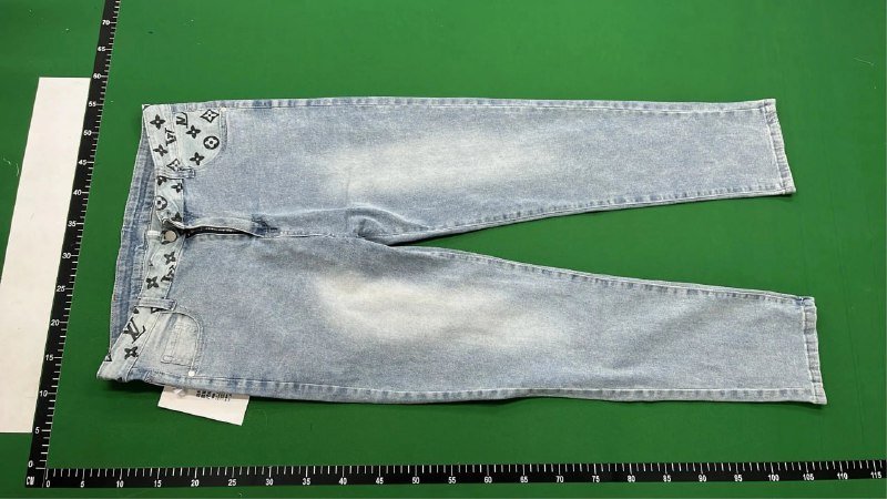 LV Jeans