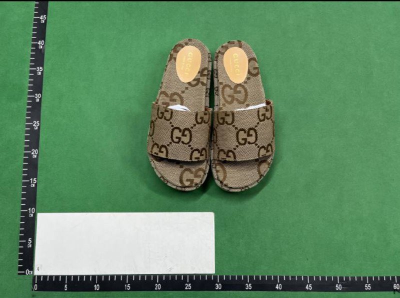 Gucci slippers