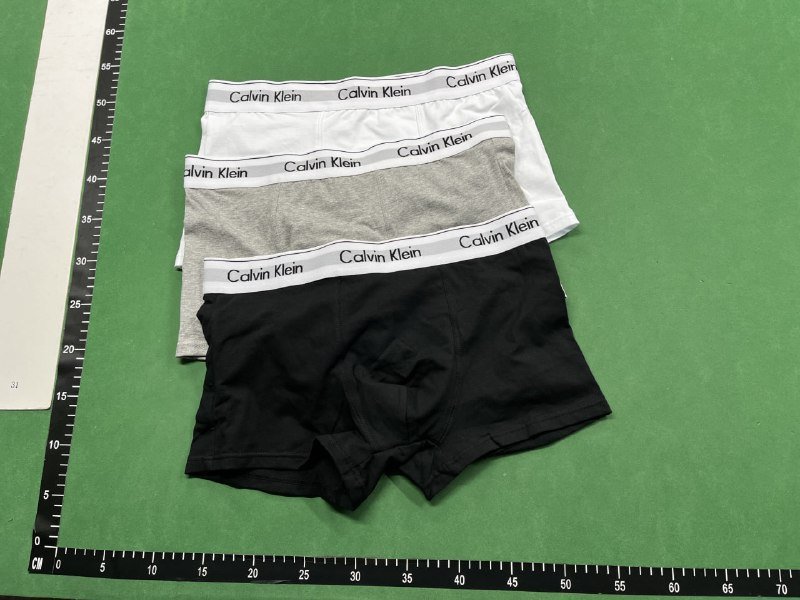 Calvin Klein x3