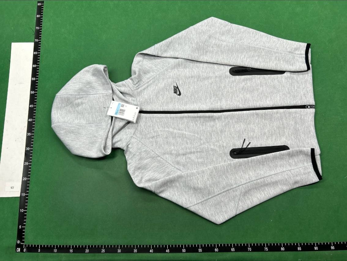 Nike tech