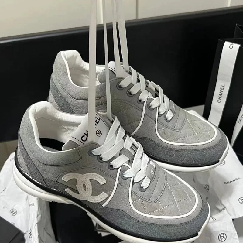 Chanel shoes（40 style