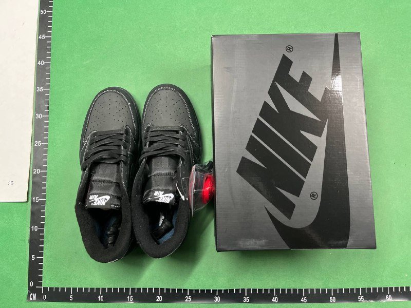 Air Jordan 1 Low