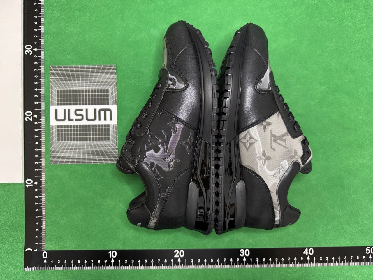 Louis Vuitton Run Away Discoloration Shoes（40 styles