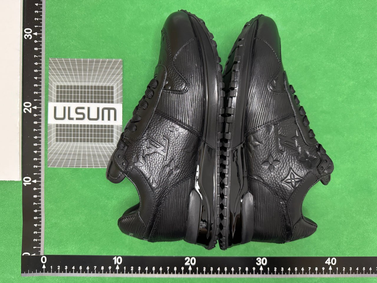 Louis Vuitton Run Away Discoloration Shoes（40 styles