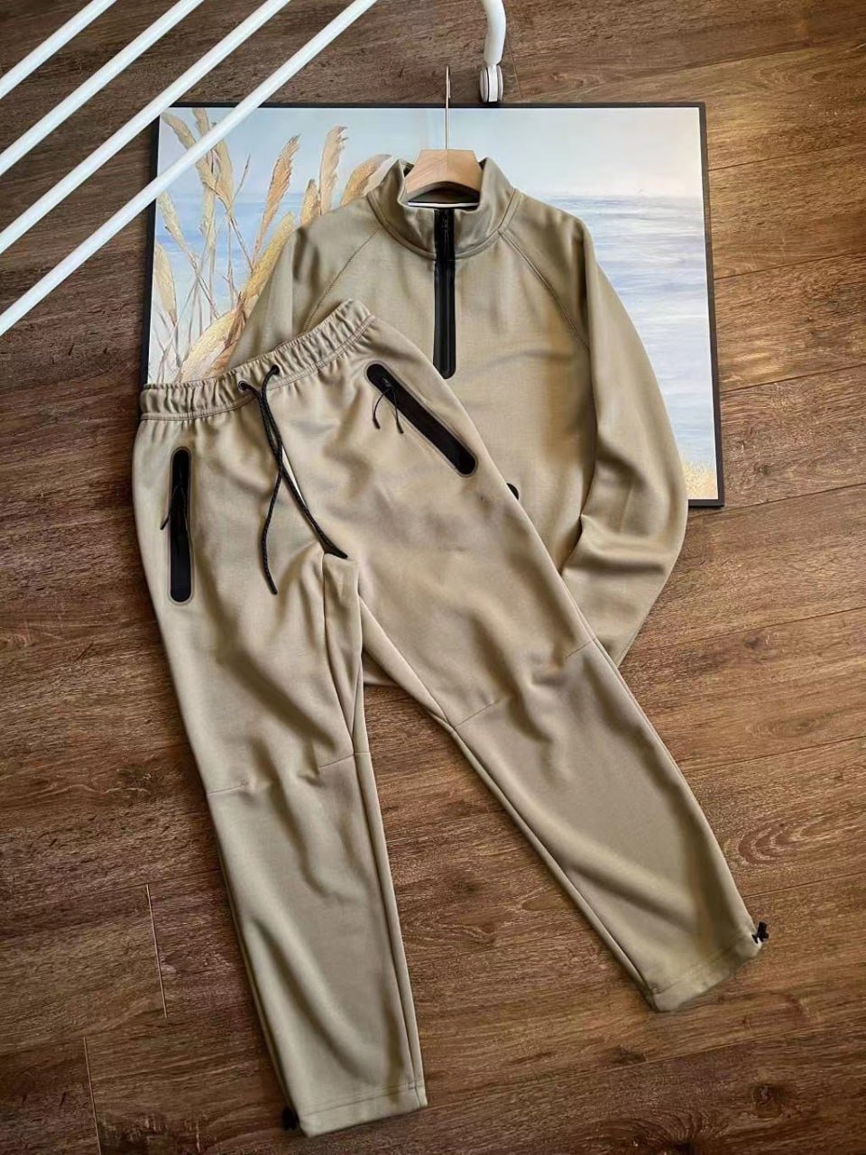 Nike Trail T-Shirt/Nike Pro Long Sleeve/Down Vest/Hoodie/Sweatpants