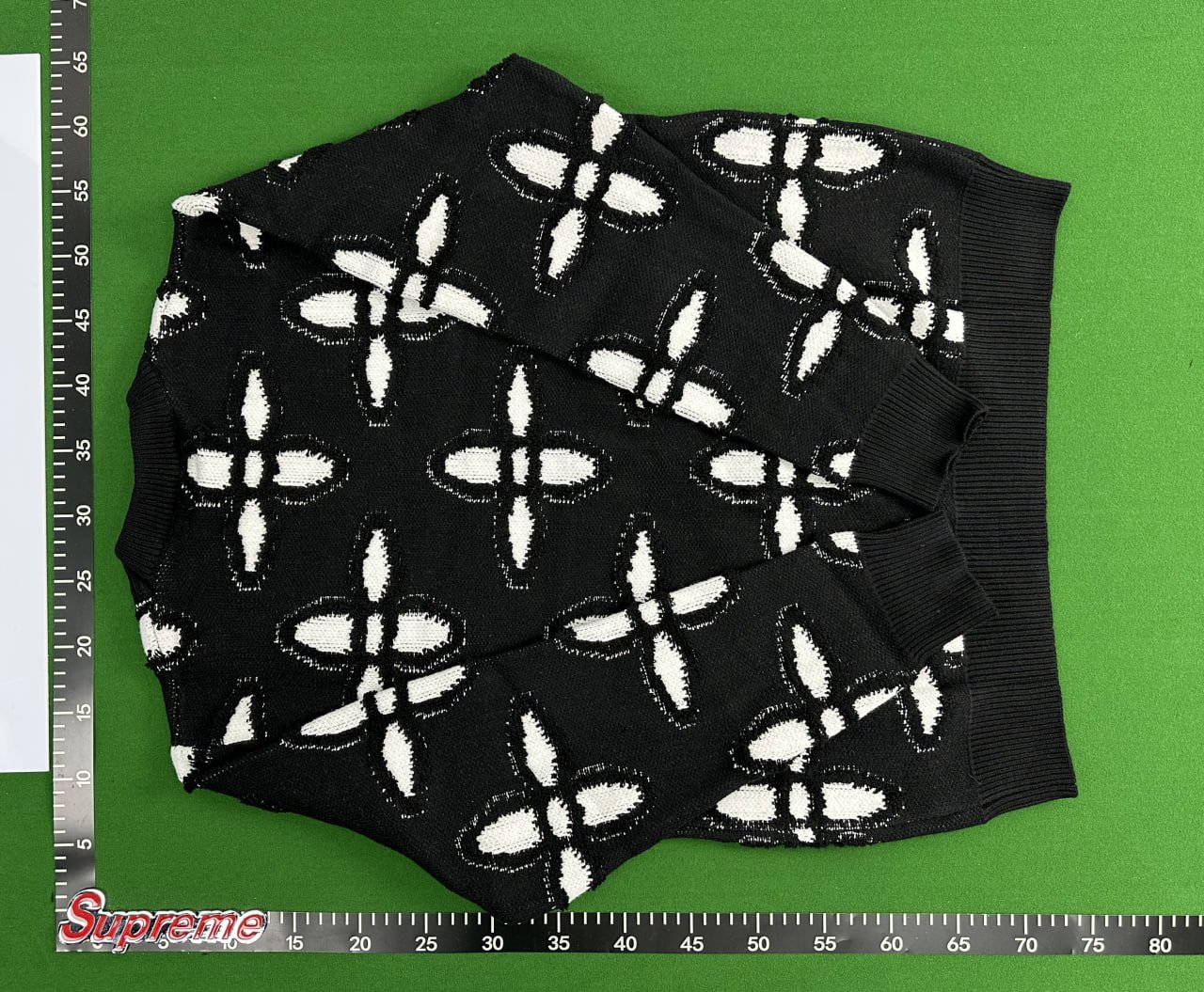 Louis Vuitton Monogram / Damier / Checkered / Rope Logo Sweaters [9 Styles]