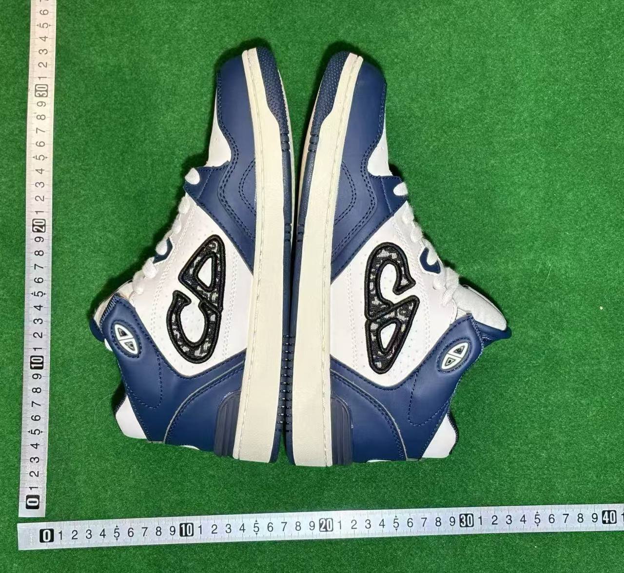 Dior B22 Sneakers
