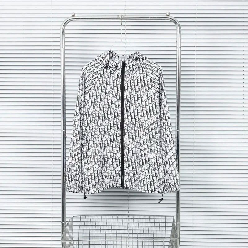 Dior coat (15 styles)