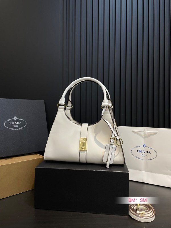 Prada Re-Edition 2005 Nylon Hobo Bag [39 styles]