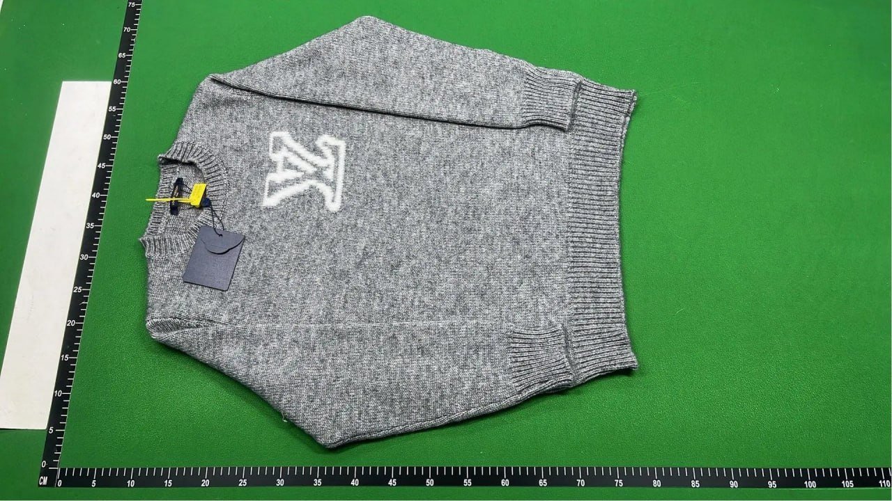 Louis Vuitton  gucci  Sweater