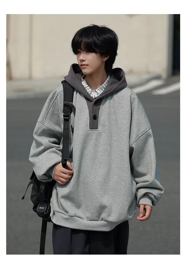 Unbranded Hooded Sweatshirt [1 style]