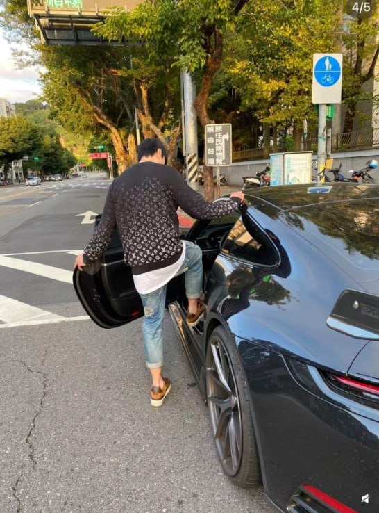 Louis Vuitton LV Vers Sweatshirts [23 styles]