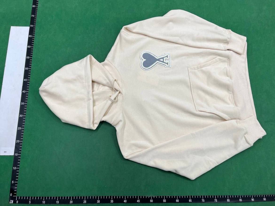 Ami Paris Heart Logo Hoodie/Sweater [1 style]