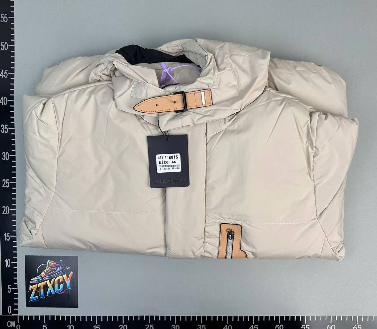 Louis Vuitton Puffer Jackets [2 styles]