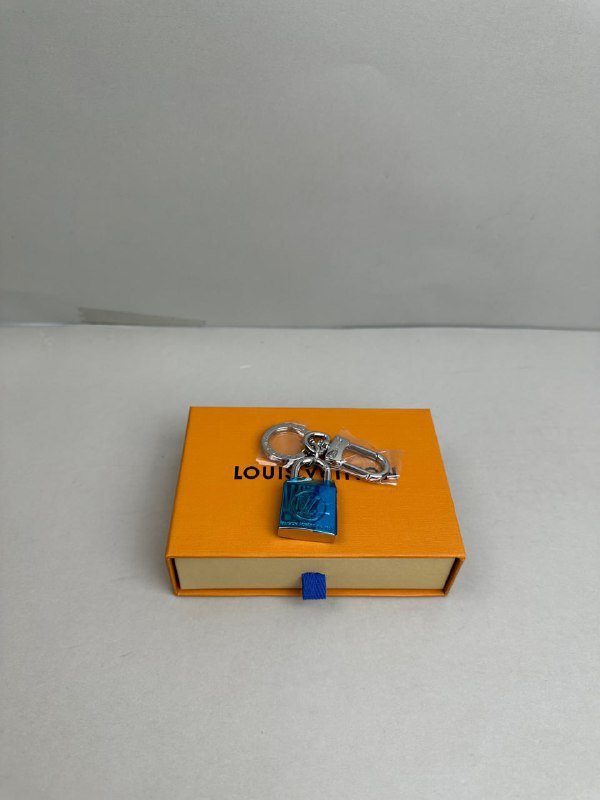 Louis Vuitton Lock Keychain [2 styles]