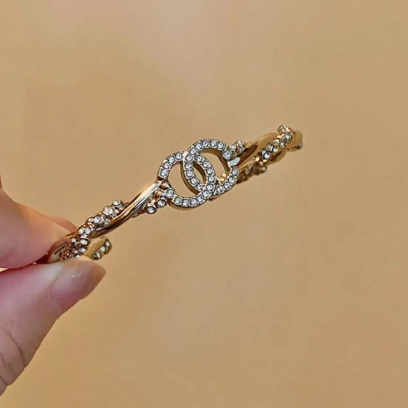 Chanel CC Logo Chain Bracelets [2 styles]