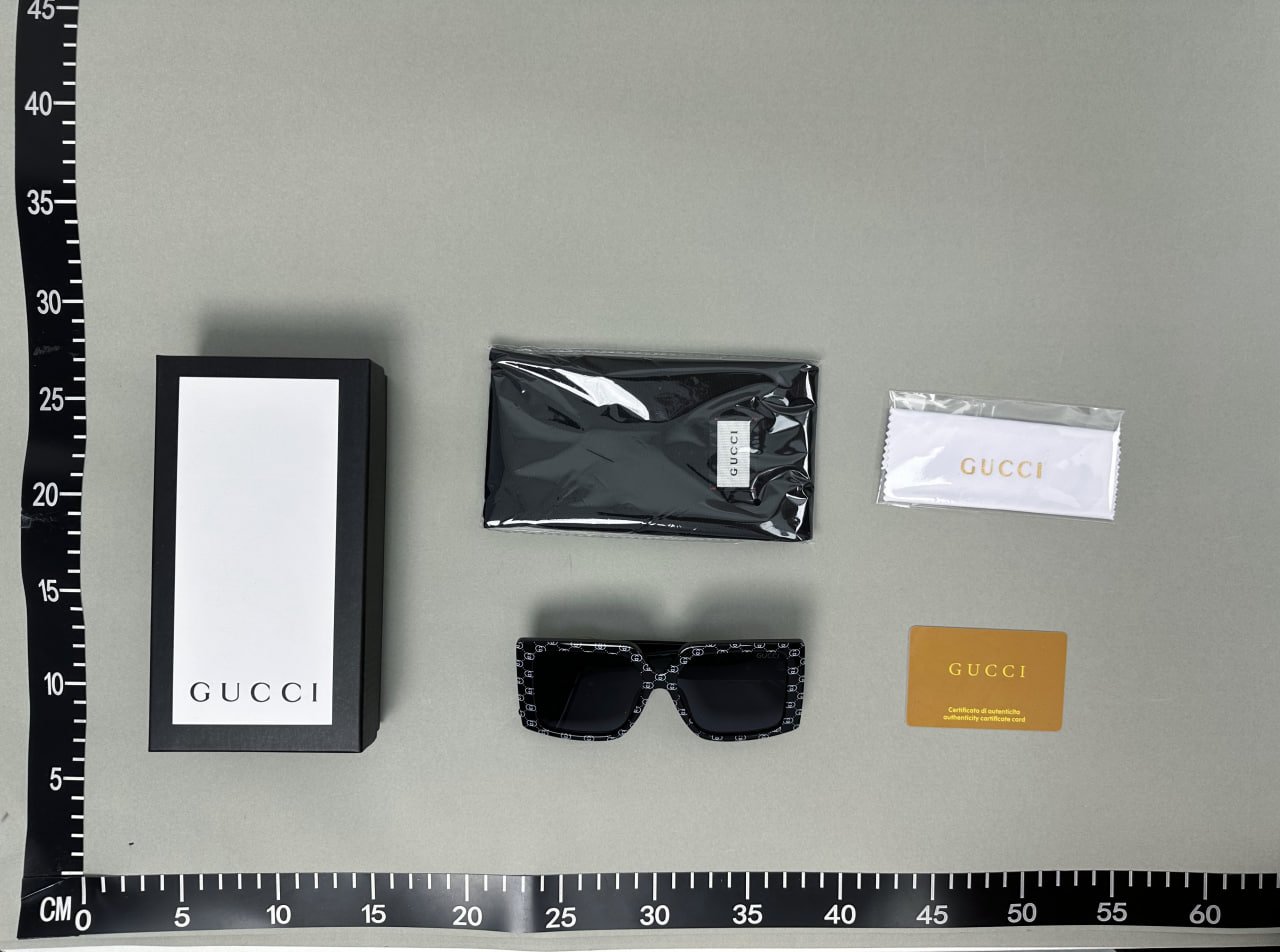 Gucci GG Supreme Sunglasses [36 styles]