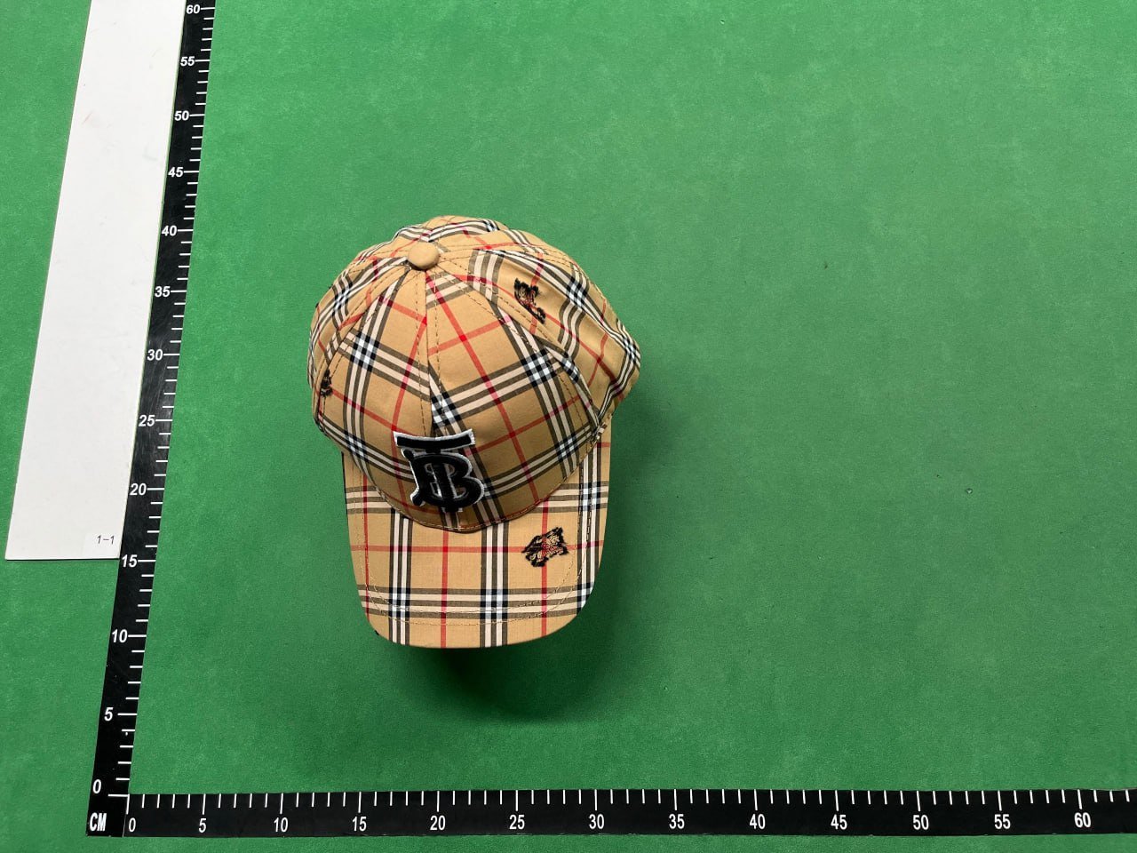 Burberry Vintage Check Cap [31 styles]