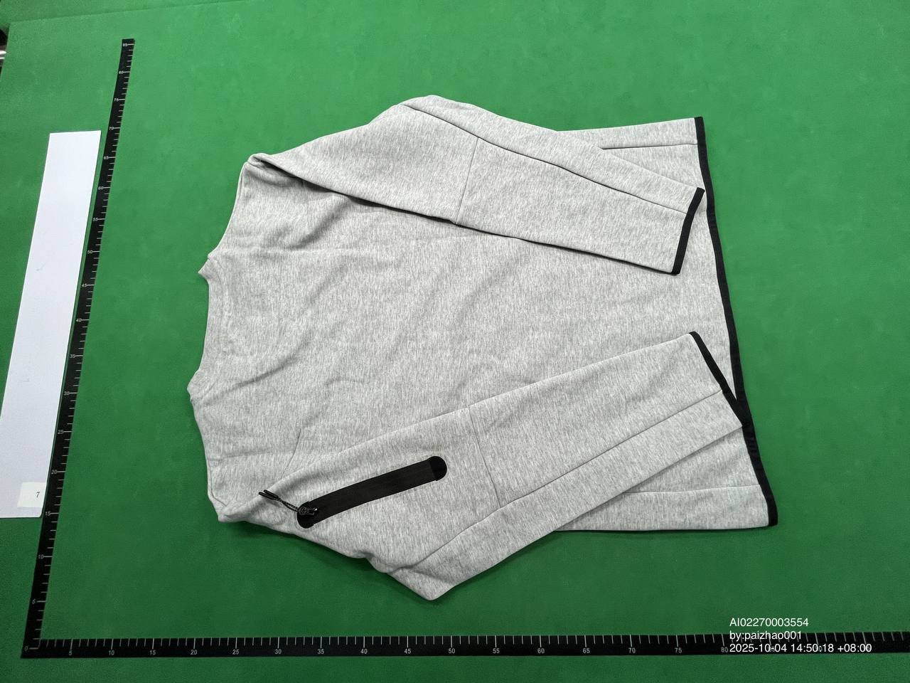 Nike Loose Fit Sweatshirt [2 styles]