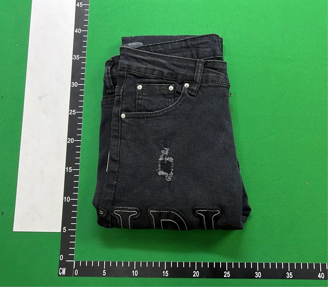 AMIRI Jeans（40+ Styles