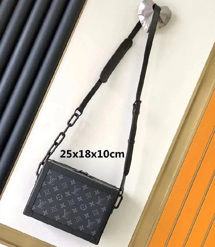LV Monogram Chain Shoulder Bag [40 styles]