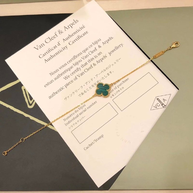 Van Cleef & Arpels Alhambra Accessories [40 styles]